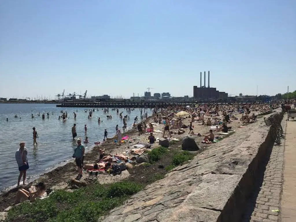 svanemolle beach