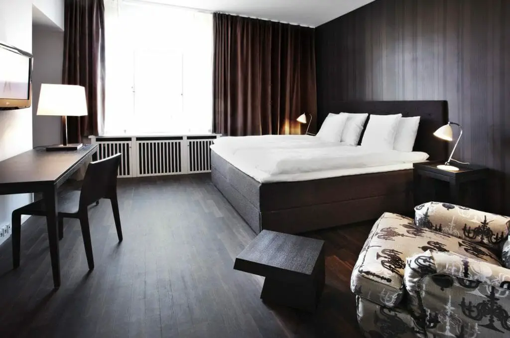 hotel first grand